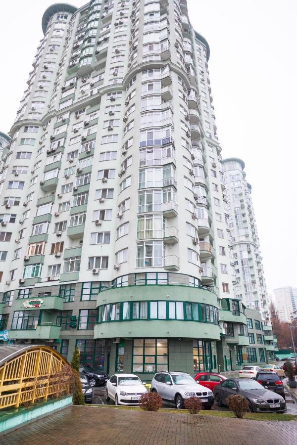 קייב Navit Luxury Apartments With Breakfast Near The Railway Station, The City Center And The Park מראה חיצוני תמונה