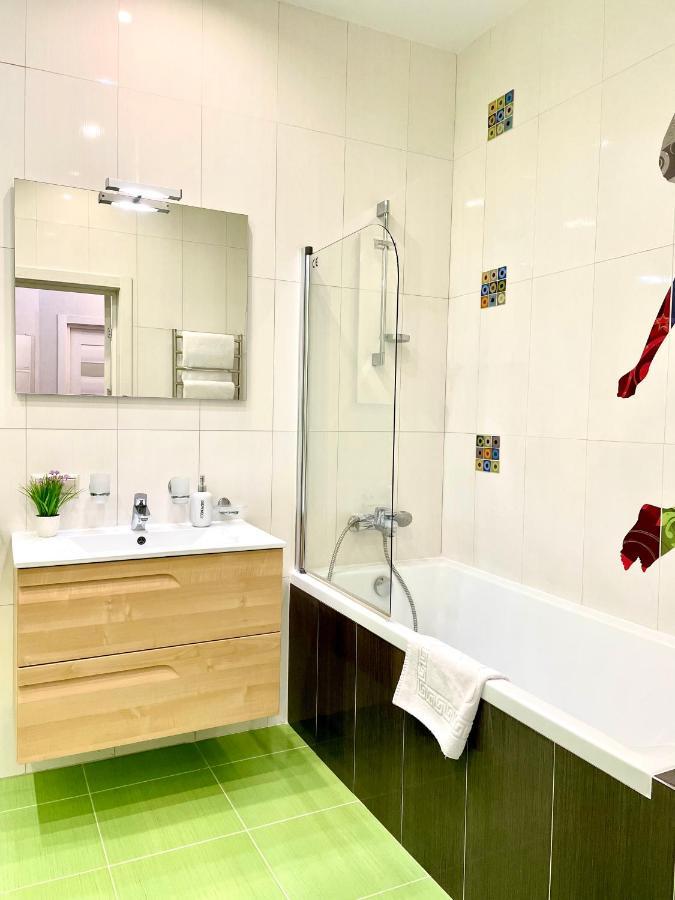 קייב Navit Luxury Apartments With Breakfast Near The Railway Station, The City Center And The Park מראה חיצוני תמונה