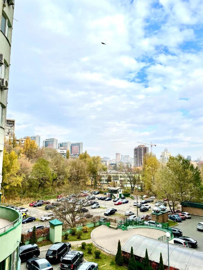 קייב Navit Luxury Apartments With Breakfast Near The Railway Station, The City Center And The Park מראה חיצוני תמונה