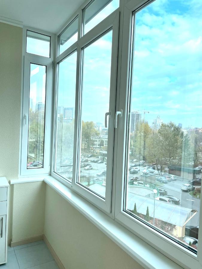 קייב Navit Luxury Apartments With Breakfast Near The Railway Station, The City Center And The Park מראה חיצוני תמונה