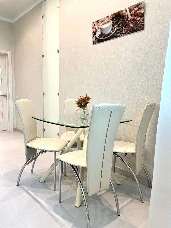 קייב Navit Luxury Apartments With Breakfast Near The Railway Station, The City Center And The Park מראה חיצוני תמונה