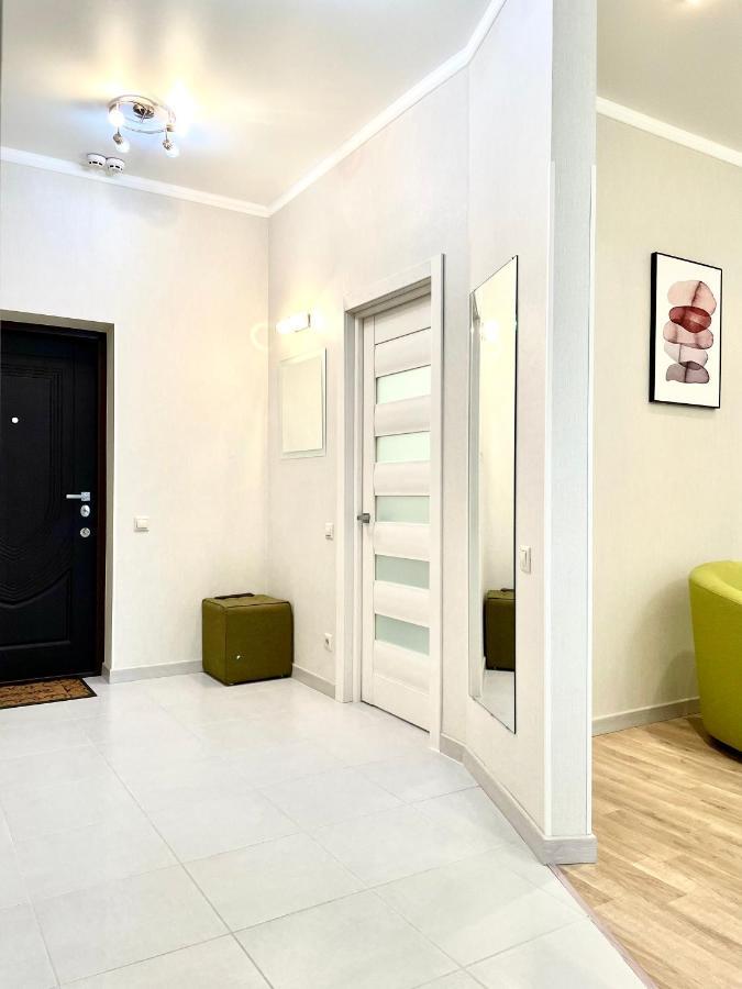 קייב Navit Luxury Apartments With Breakfast Near The Railway Station, The City Center And The Park מראה חיצוני תמונה