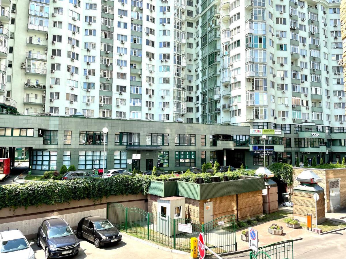 קייב Navit Luxury Apartments With Breakfast Near The Railway Station, The City Center And The Park מראה חיצוני תמונה